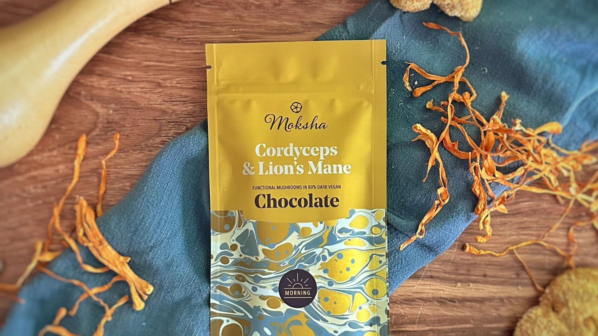 lions mane and cordyceps bar on a blue towel